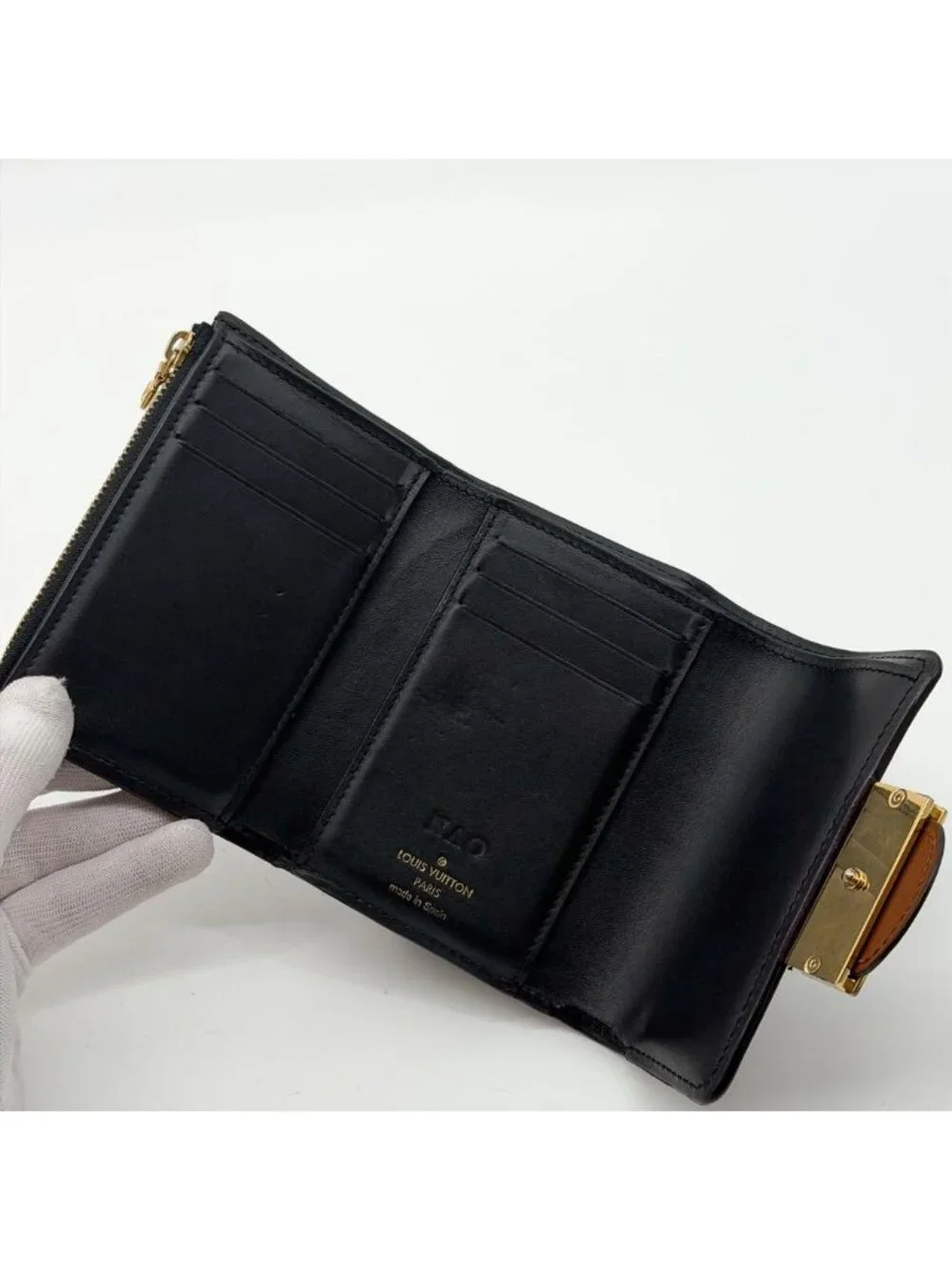 Louis Vuitton Portefeuille Dauphine Compact Reverse Monogram Wallet